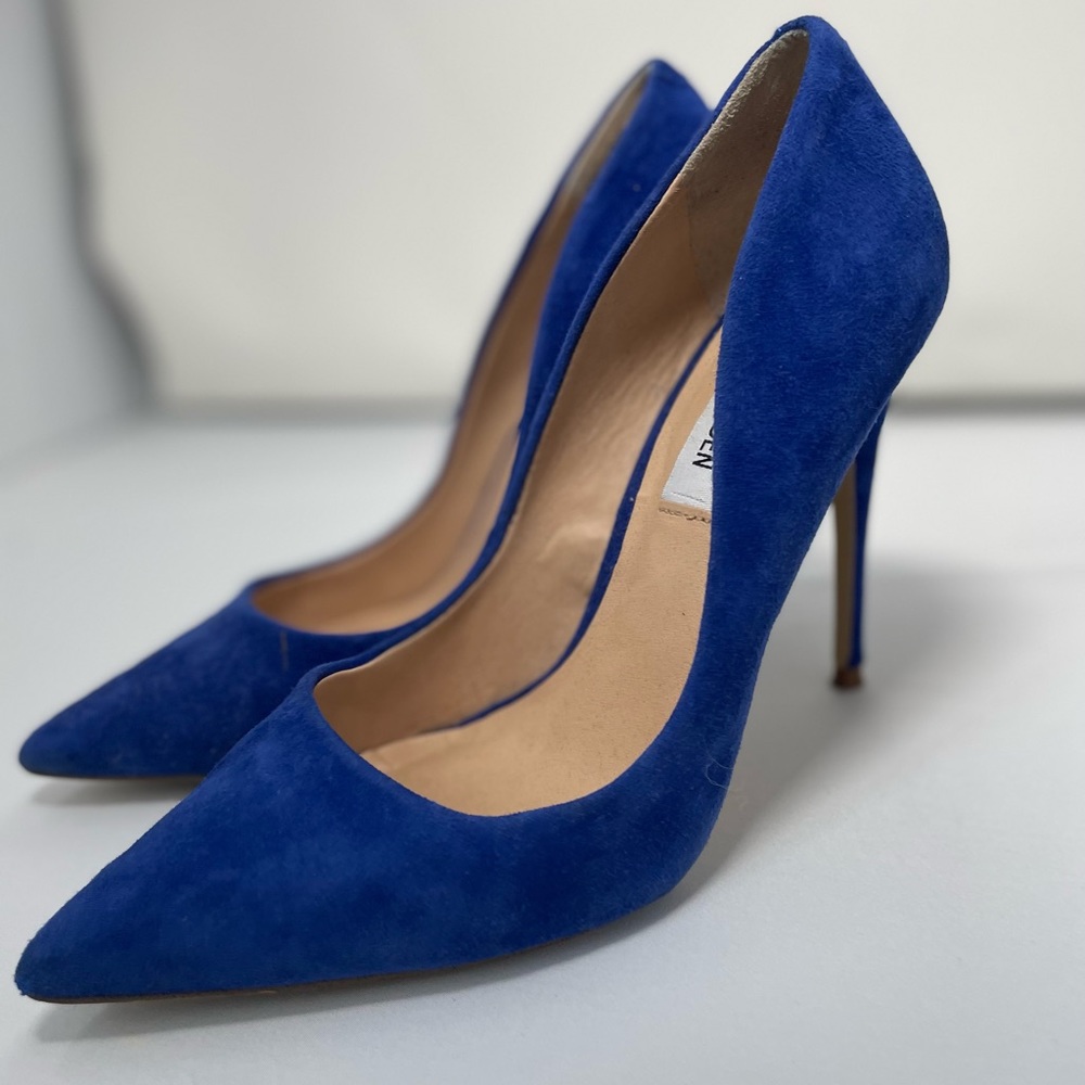 Steve Madden Daisy Blue Suede Heels size 6.5